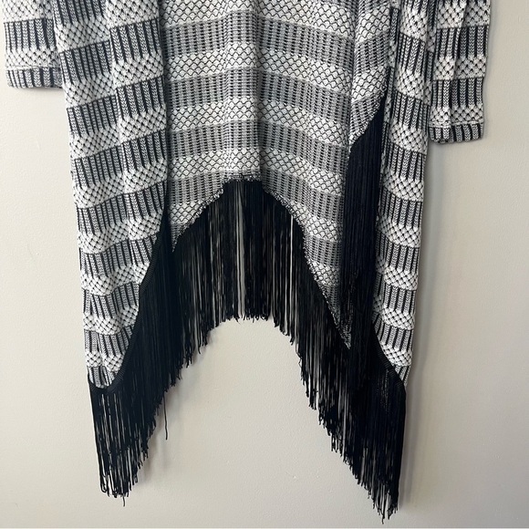 Yoyo 5 Open Knit Black and White Duster Fringe Cardigan Small - Picture 8 of 9